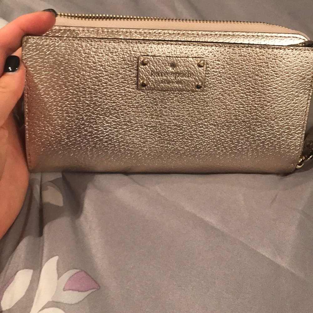 Kate Spade Wristlet - Picture 3 of 3